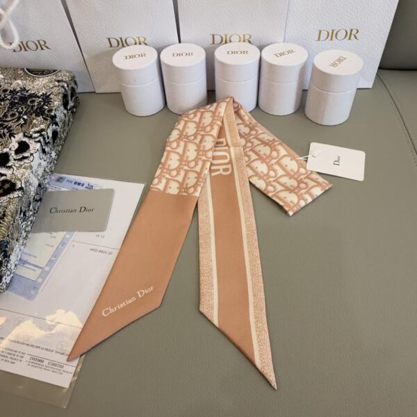 replica,repliche,fake,1:1,earrings,bracelet,ring,jewelry Sciarpa a fascia Dior Montaigne Mitzah💞