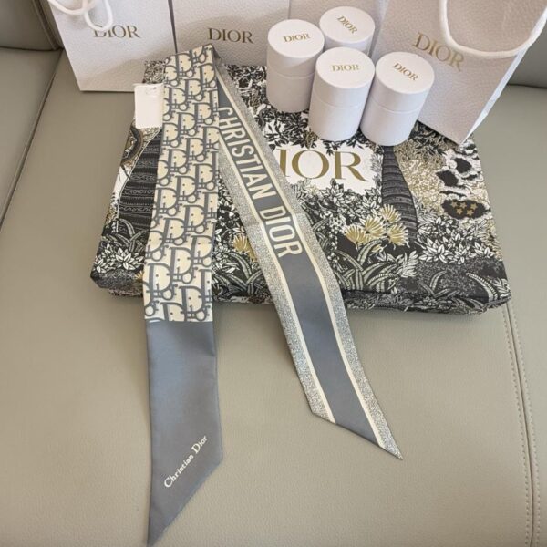 replica,repliche,fake,1:1,earrings,bracelet,ring,jewelry Sciarpa a fascia Dior Montaigne Mitzah💞