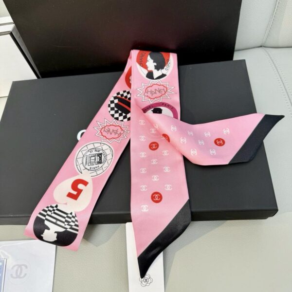 replica,repliche,fake,1:1,earrings,bracelet,ring,jewelry La nuova sciarpa Chanel Twilly è qui