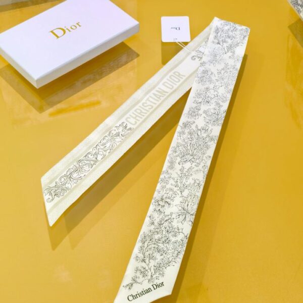 replica,repliche,fake,1:1,earrings,bracelet,ring,jewelry PDO2512 doppio strato double face 6×105 cm twill di seta Dior “Millefiori” (62FF)