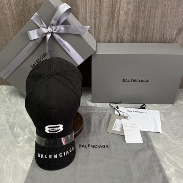 Cappello Balenciaga tessuto nylon intrecciato personalizzato (E8BA)