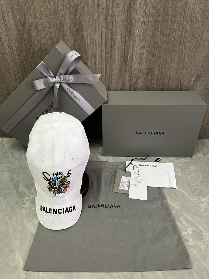 replica,repliche,fake,1:1,earrings,bracelet,ring,jewelry Cappello da baseball di Balenciaga replica,repliche,fake,1:1,earrings,bracelet,ring,jewelry Cappello da baseball di Balenciaga