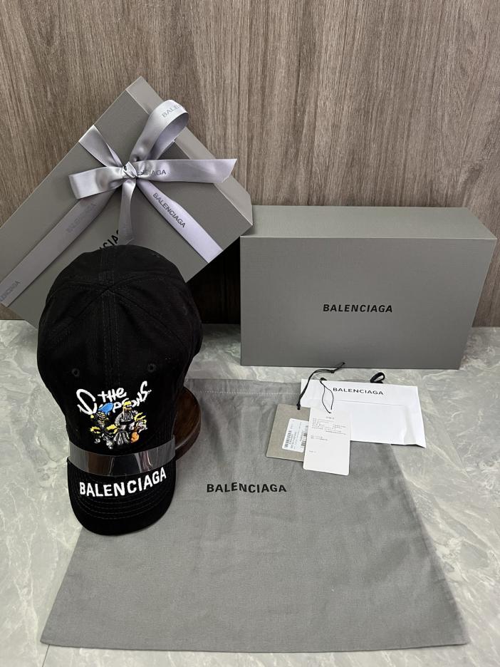 replica,repliche,fake,1:1,earrings,bracelet,ring,jewelry Cappello da baseball di Balenciaga replica,repliche,fake,1:1,earrings,bracelet,ring,jewelry Cappello da baseball di Balenciaga