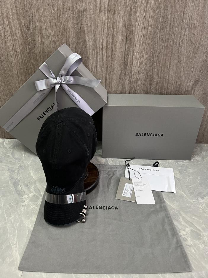 replica,repliche,fake,1:1,earrings,bracelet,ring,jewelry Cappello da baseball di Balenciaga replica,repliche,fake,1:1,earrings,bracelet,ring,jewelry Cappello da baseball di Balenciaga