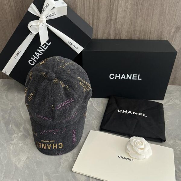 replica,repliche,fake,1:1,earrings,bracelet,ring,jewelry Cappello a secchiello in cotone personalizzato originale Chanel con lettera stampata logo stile design graffiti (AB6F)