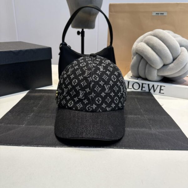 replica,repliche,fake,1:1,earrings,bracelet,ring,jewelry Il nuovo berretto da baseball originale di Louis Vuitton, jacquard denim Louis Vuitton (5ADD)