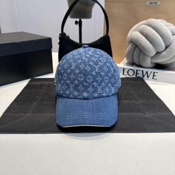 replica,repliche,fake,1:1,earrings,bracelet,ring,jewelry Il nuovo berretto da baseball originale di Louis Vuitton, denim jacquard Louis Vuitton (8D35)
