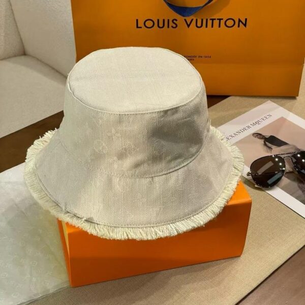 replica,repliche,fake,1:1,earrings,bracelet,ring,jewelry Il nuovo cappello da pescatore di Louis Vuitton