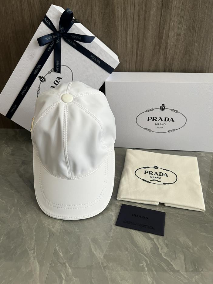 replica,repliche,fake,1:1,earrings,bracelet,ring,jewelry Cappellino da baseball personalizzato originale Prada con visiera (4BD8) in vendita sul sito ufficiale replica,repliche,fake,1:1,earrings,bracelet,ring,jewelry Cappellino da baseball personalizzato originale Prada con visiera (4BD8) in vendita sul sito ufficiale