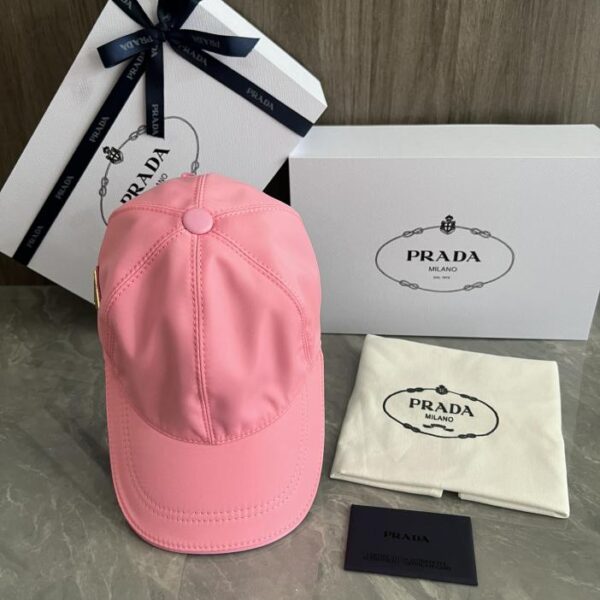 replica,repliche,fake,1:1,earrings,bracelet,ring,jewelry Cappellino da baseball personalizzato originale Prada con visiera (7C6B) in vendita sul sito ufficiale