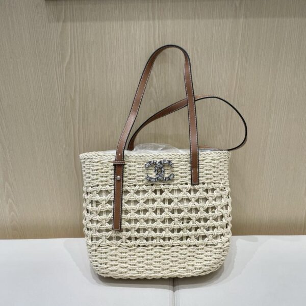 La nuova borsa estiva in paglia intrecciata casual all-match di Chanel