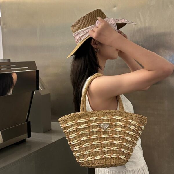 replica,repliche,fake,1:1,earrings,bracelet,ring,jewelry Prada nuova borsa in paglia con cestino per verdure