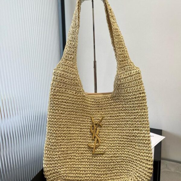 Borsa in paglia della serie casual Yves Saint Laurent