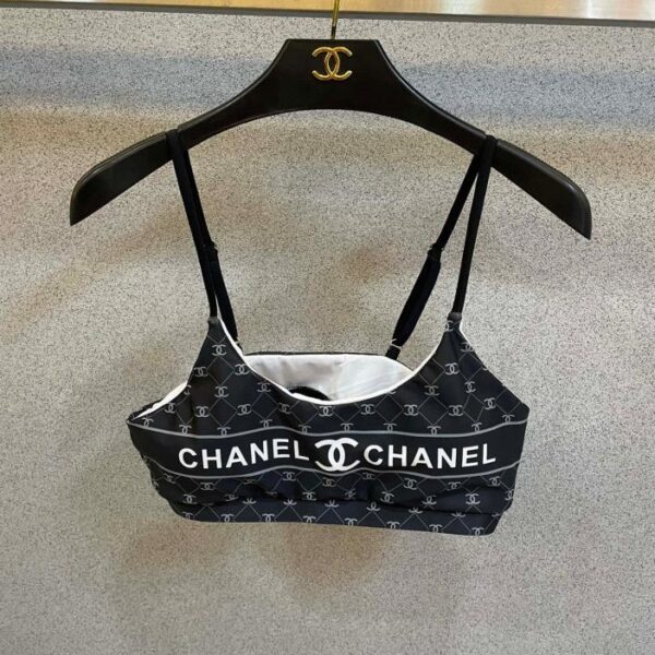 replica,repliche,fake,1:1,earrings,bracelet,ring,jewelry Il nuovo bikini di Chanel è un costume da bagno adatto a varie scene: mare, piscina, sorgenti termali, parco acquatico, rafting