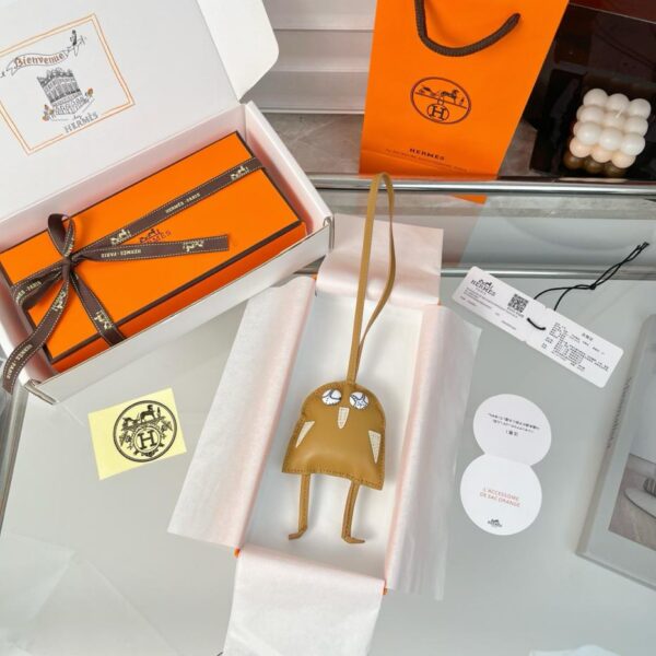 replica,repliche,fake,1:1,earrings,bracelet,ring,jewelry Ciondolo per borsa HERMES Hibouton Charm