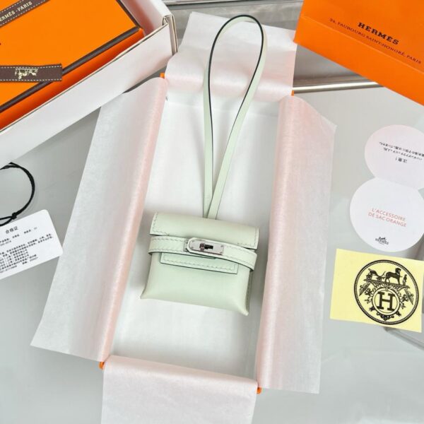 replica,repliche,fake,1:1,earrings,bracelet,ring,jewelry Ciondolo per borsa per cuffie HERMES Kelly, prodotto originale squisito, puramente fatto a mano con cuciture