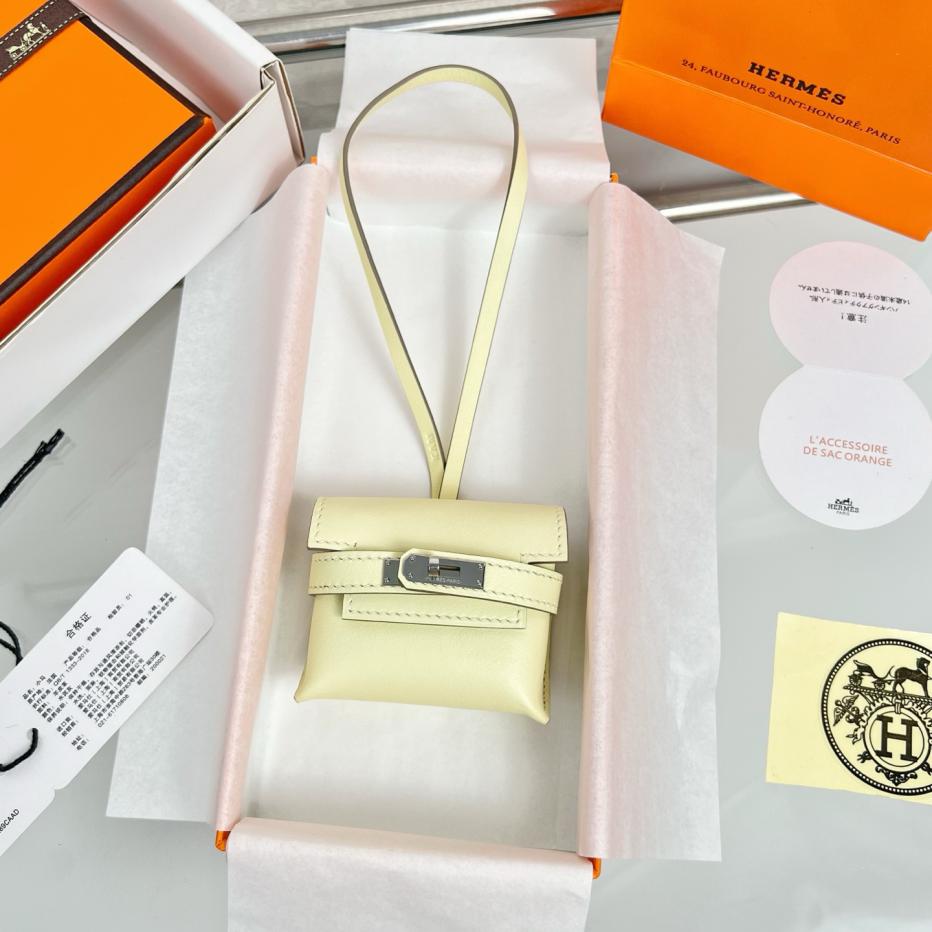 replica,repliche,fake,1:1,earrings,bracelet,ring,jewelry Ciondolo per borsa per cuffie HERMES Kelly, prodotto originale squisito, puramente fatto a mano con cuciture replica,repliche,fake,1:1,earrings,bracelet,ring,jewelry Ciondolo per borsa per cuffie HERMES Kelly, prodotto originale squisito, puramente fatto a mano con cuciture
