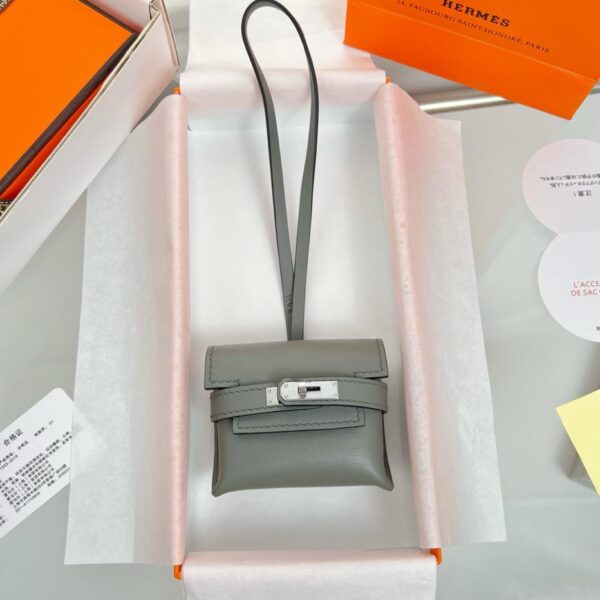 replica,repliche,fake,1:1,earrings,bracelet,ring,jewelry Ciondolo per borsa per cuffie HERMES Kelly, prodotto originale squisito, puramente fatto a mano con cuciture