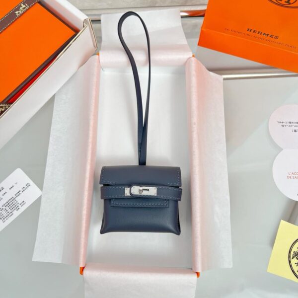 replica,repliche,fake,1:1,earrings,bracelet,ring,jewelry Ciondolo per borsa per cuffie HERMES Kelly, prodotto originale squisito, puramente fatto a mano con cuciture