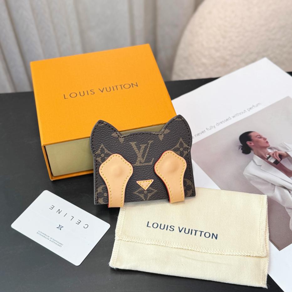 replica,repliche,fake,1:1,earrings,bracelet,ring,jewelry Portacarte Louis Vuitton zampa di gatto 2 colori replica,repliche,fake,1:1,earrings,bracelet,ring,jewelry Portacarte Louis Vuitton zampa di gatto 2 colori