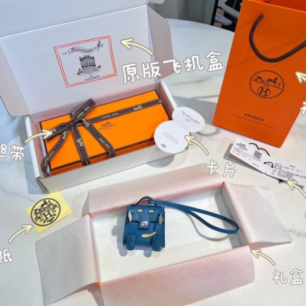 replica,repliche,fake,1:1,earrings,bracelet,ring,jewelry Ciondolo per borsa portachiavi robot Mini Kelly di Hermès