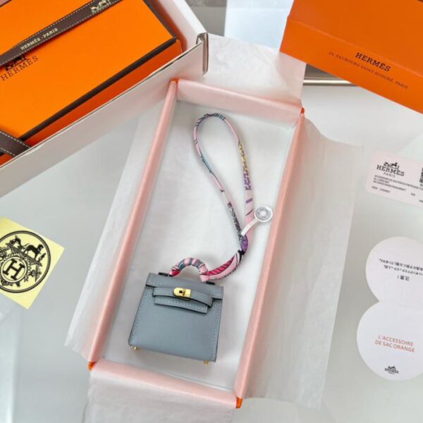 Borsa HERMES mini Kelly (blu foschia) ciondolo kelly twilly