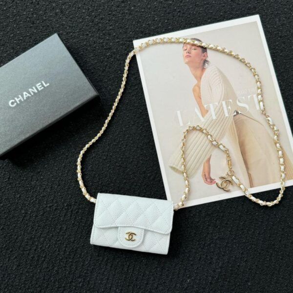 replica,repliche,fake,1:1,earrings,bracelet,ring,jewelry Nuova mini borsa a tracolla Chanel Ball in pelle caviale