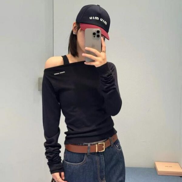 Nuovo cappellino da baseball ricamato di Miu Miu