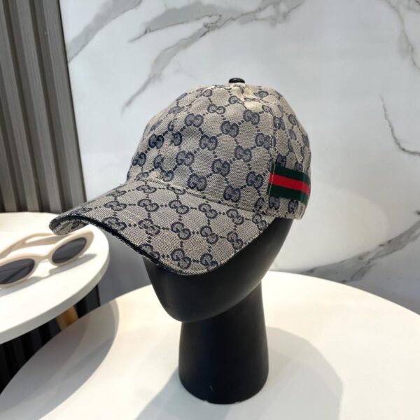 replica,repliche,fake,1:1,earrings,bracelet,ring,jewelry Cappellino da baseball originale classico Gucci, versatile per uomo e donna in tutte le stagioni