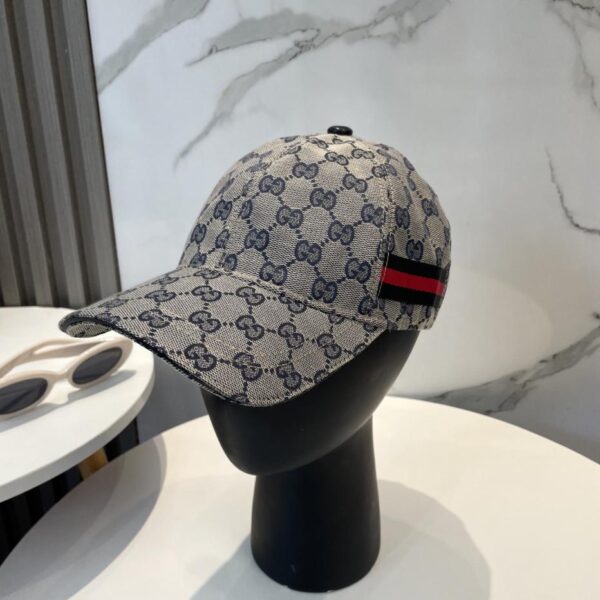 replica,repliche,fake,1:1,earrings,bracelet,ring,jewelry Cappellino da baseball originale classico Gucci, versatile per uomo e donna in tutte le stagioni