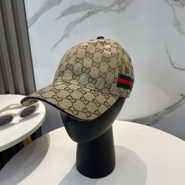 replica,repliche,fake,1:1,earrings,bracelet,ring,jewelry Cappellino da baseball originale classico Gucci, versatile per uomo e donna in tutte le stagioni