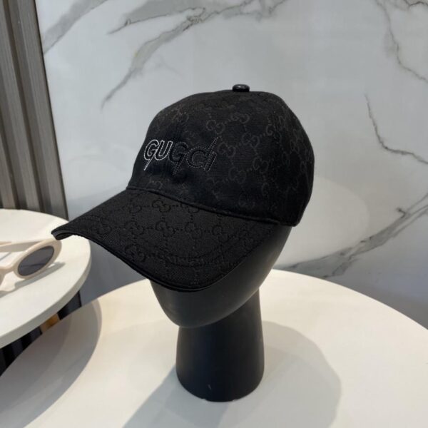 replica,repliche,fake,1:1,earrings,bracelet,ring,jewelry Cappellino da baseball originale classico Gucci, versatile per uomo e donna in tutte le stagioni