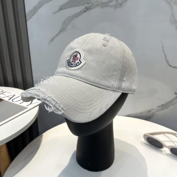 replica,repliche,fake,1:1,earrings,bracelet,ring,jewelry Nuovo berretto da baseball MONCLER primaverile ed estivo