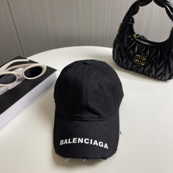 replica,repliche,fake,1:1,earrings,bracelet,ring,jewelry Nuovo berretto da baseball in denim invecchiato lavato di Balenciaga