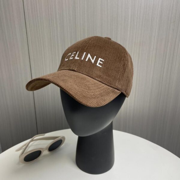 replica,repliche,fake,1:1,earrings,bracelet,ring,jewelry Contemporaneamente verrà spedito dal banco il nuovo semplice berretto da baseball in velluto a coste di CELINE
