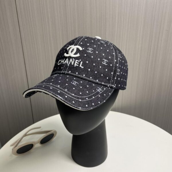 replica,repliche,fake,1:1,earrings,bracelet,ring,jewelry Cappello da baseball in denim lavato nuovo di Chanel