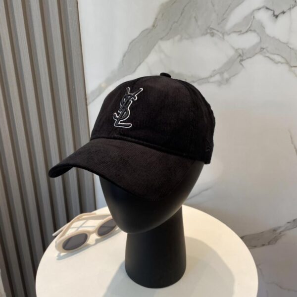 replica,repliche,fake,1:1,earrings,bracelet,ring,jewelry Berretto da baseball in velluto a coste ricamato con lettera Yves Saint Laurent, stile coreano, stesso stile per uomo e donna