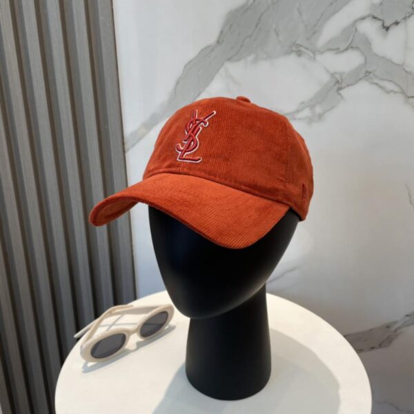 replica,repliche,fake,1:1,earrings,bracelet,ring,jewelry Berretto da baseball in velluto a coste ricamato con lettera Yves Saint Laurent, stile coreano, stesso stile per uomo e donna
