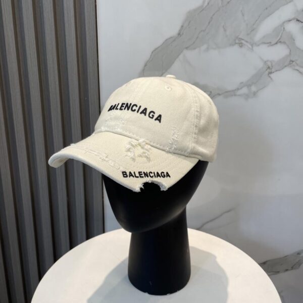 replica,repliche,fake,1:1,earrings,bracelet,ring,jewelry Cappellino da baseball con nuovo logo BALENCIAGA, stesso stile per uomo e donna