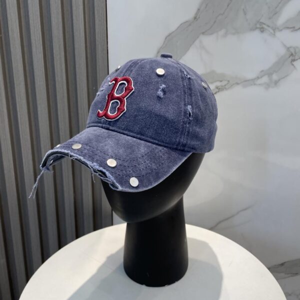 replica,repliche,fake,1:1,earrings,bracelet,ring,jewelry Nuovo cappellino da baseball ridisegnato della MLB
