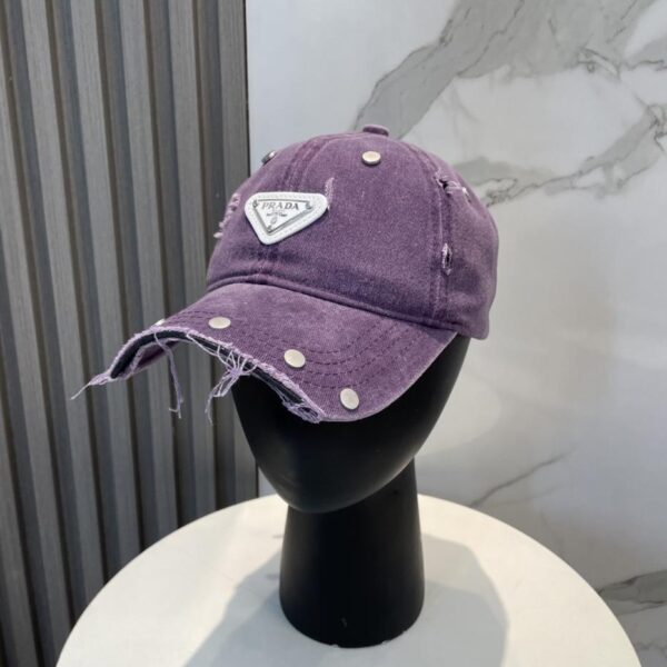 replica,repliche,fake,1:1,earrings,bracelet,ring,jewelry Prada nuovo cappellino da baseball ridisegnato