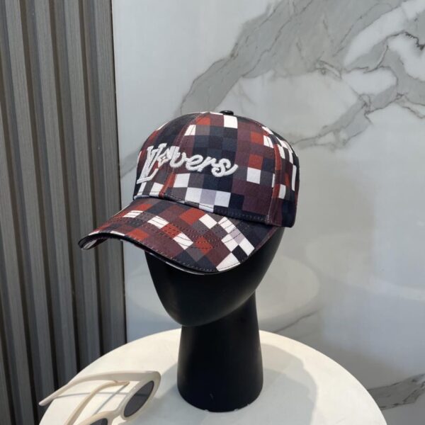 replica,repliche,fake,1:1,earrings,bracelet,ring,jewelry Sito ufficiale di Louis Vuitton versione alta spedizione classico berretto da baseball ricamato