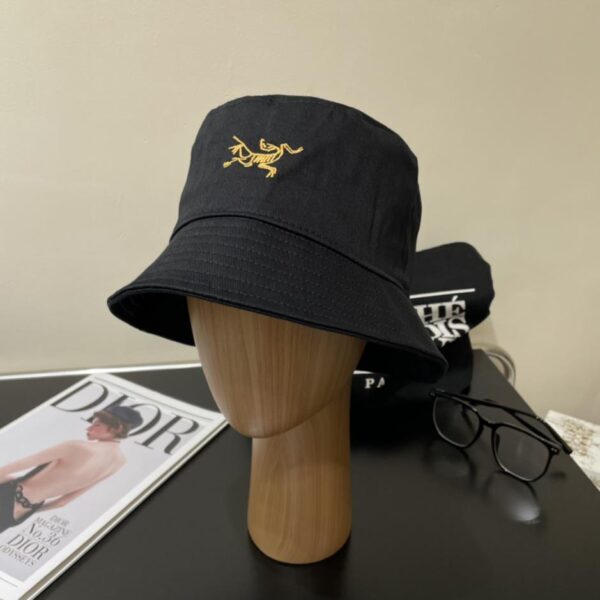 replica,repliche,fake,1:1,earrings,bracelet,ring,jewelry Nuovo berretto da baseball ricamato contro sincronizzato di Arcteryx