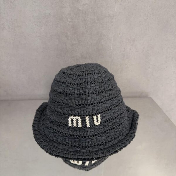 replica,repliche,fake,1:1,earrings,bracelet,ring,jewelry Cappello da pescatore a righe MIU MIUI in maglia