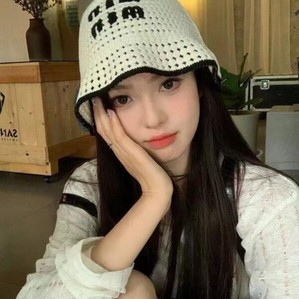replica,repliche,fake,1:1,earrings,bracelet,ring,jewelry Miu Miu contro il nuovo cappello a secchiello lavorato a maglia