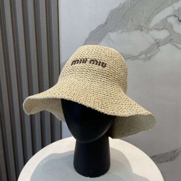 replica,repliche,fake,1:1,earrings,bracelet,ring,jewelry Nuovo cappello in rafia di Miu Miu, stesso stile del bancone
