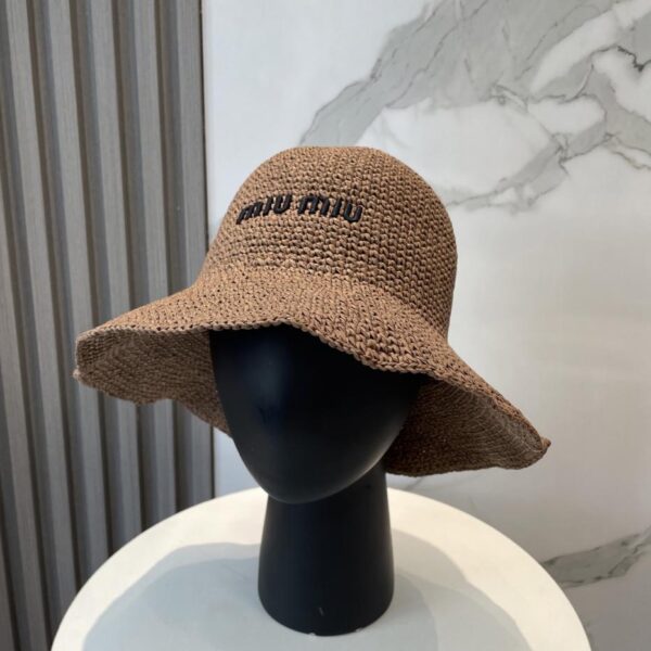 replica,repliche,fake,1:1,earrings,bracelet,ring,jewelry Nuovo cappello in rafia di Miu Miu, stesso stile del bancone