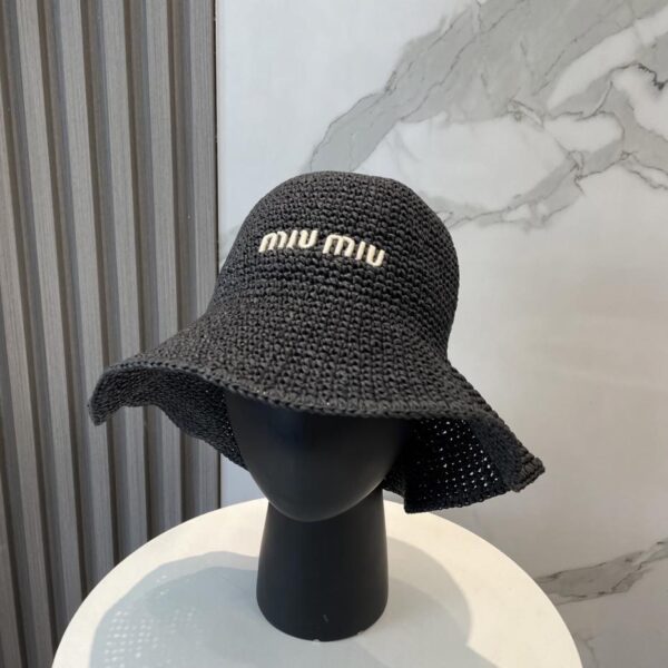 replica,repliche,fake,1:1,earrings,bracelet,ring,jewelry Nuovo cappello in rafia di Miu Miu, stesso stile del bancone