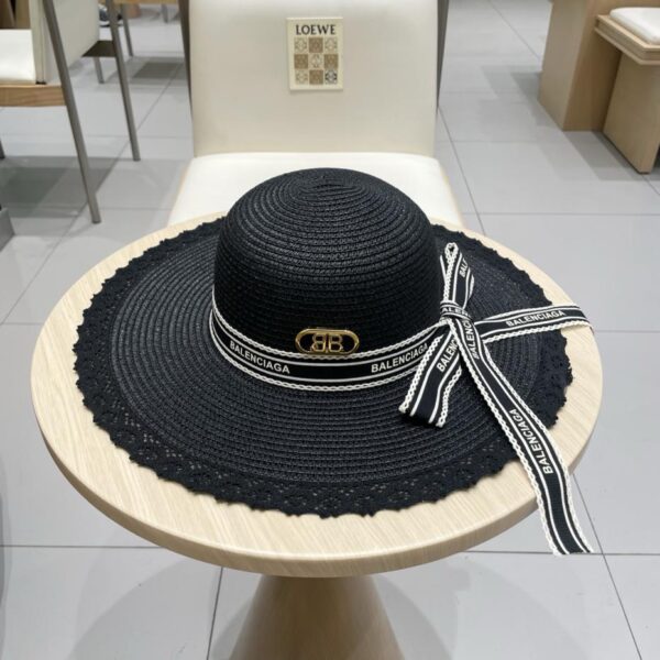 replica,repliche,fake,1:1,earrings,bracelet,ring,jewelry Cappello da sole a bombetta cava di Balenciaga