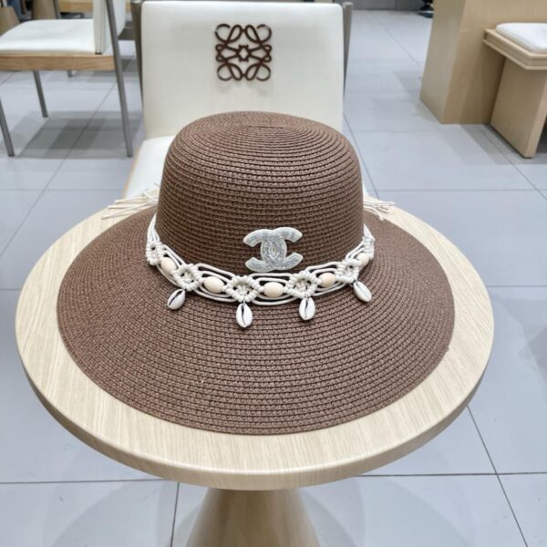 replica,repliche,fake,1:1,earrings,bracelet,ring,jewelry Nuovo cappello a cilindro di Chanel in paglia a tesa larga